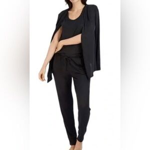 NWT Live 2 Lounge Women’s 4 - piece Comfy Set